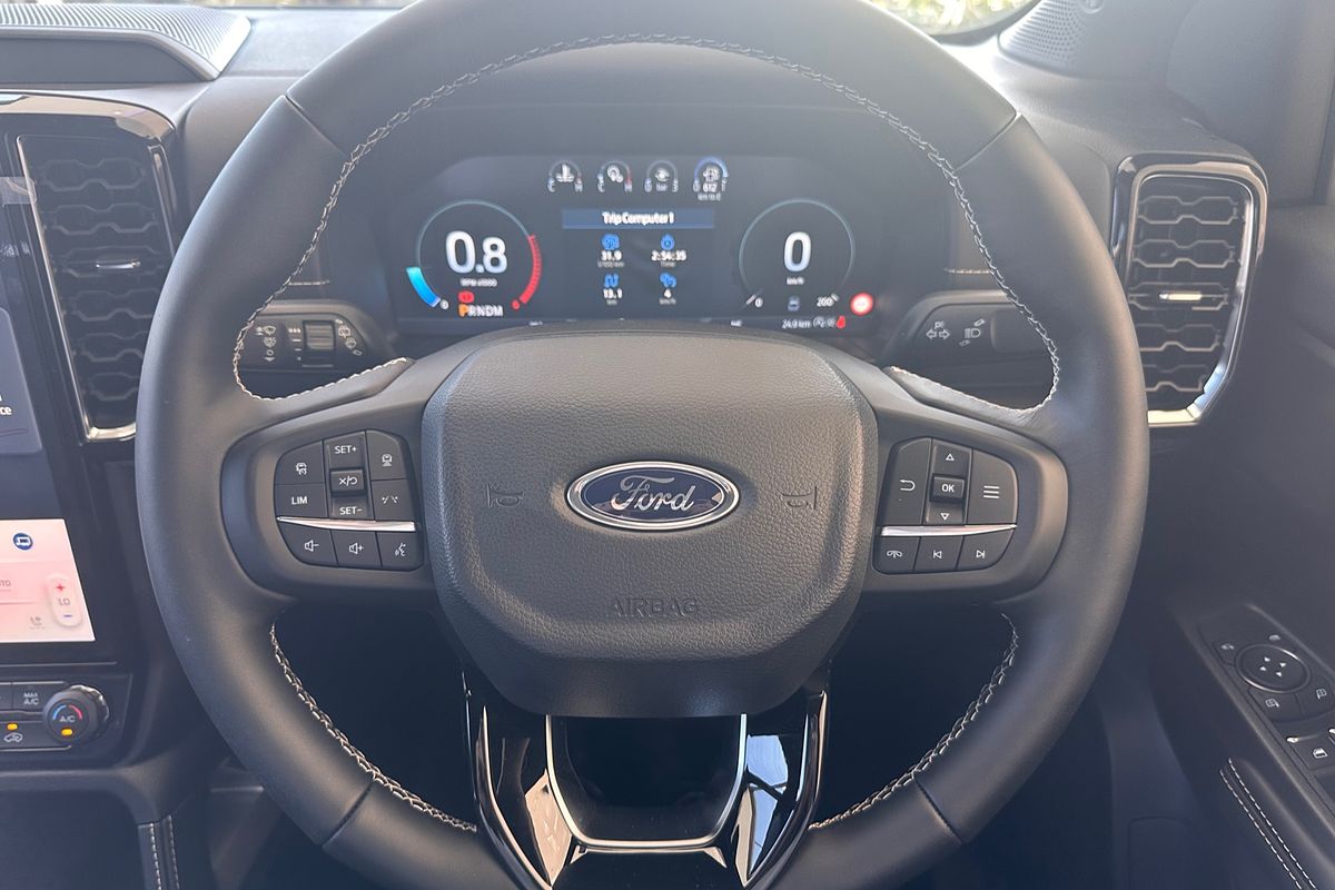 2025 Ford Everest Platinum 3.0L
