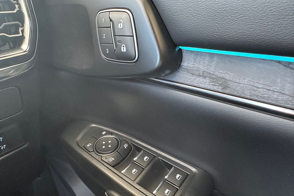 2025 Ford Everest Platinum 3.0L
