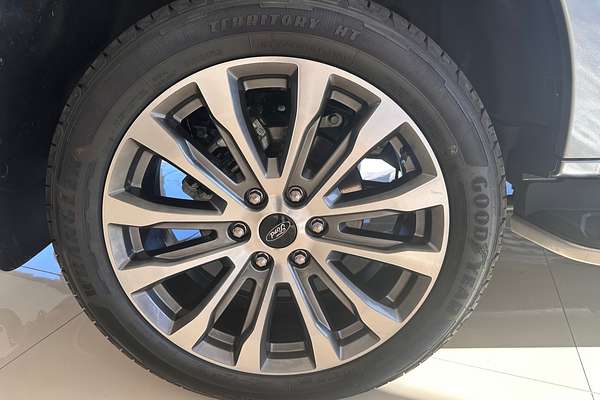 2025 Ford Everest Platinum 3.0L