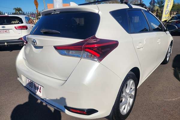 2017 Toyota Corolla Ascent Sport ZRE182R