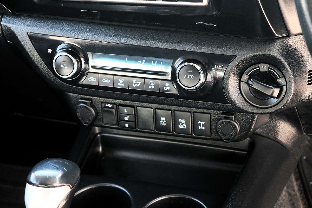 2018 Toyota Hilux SR5 GUN126R 4X4