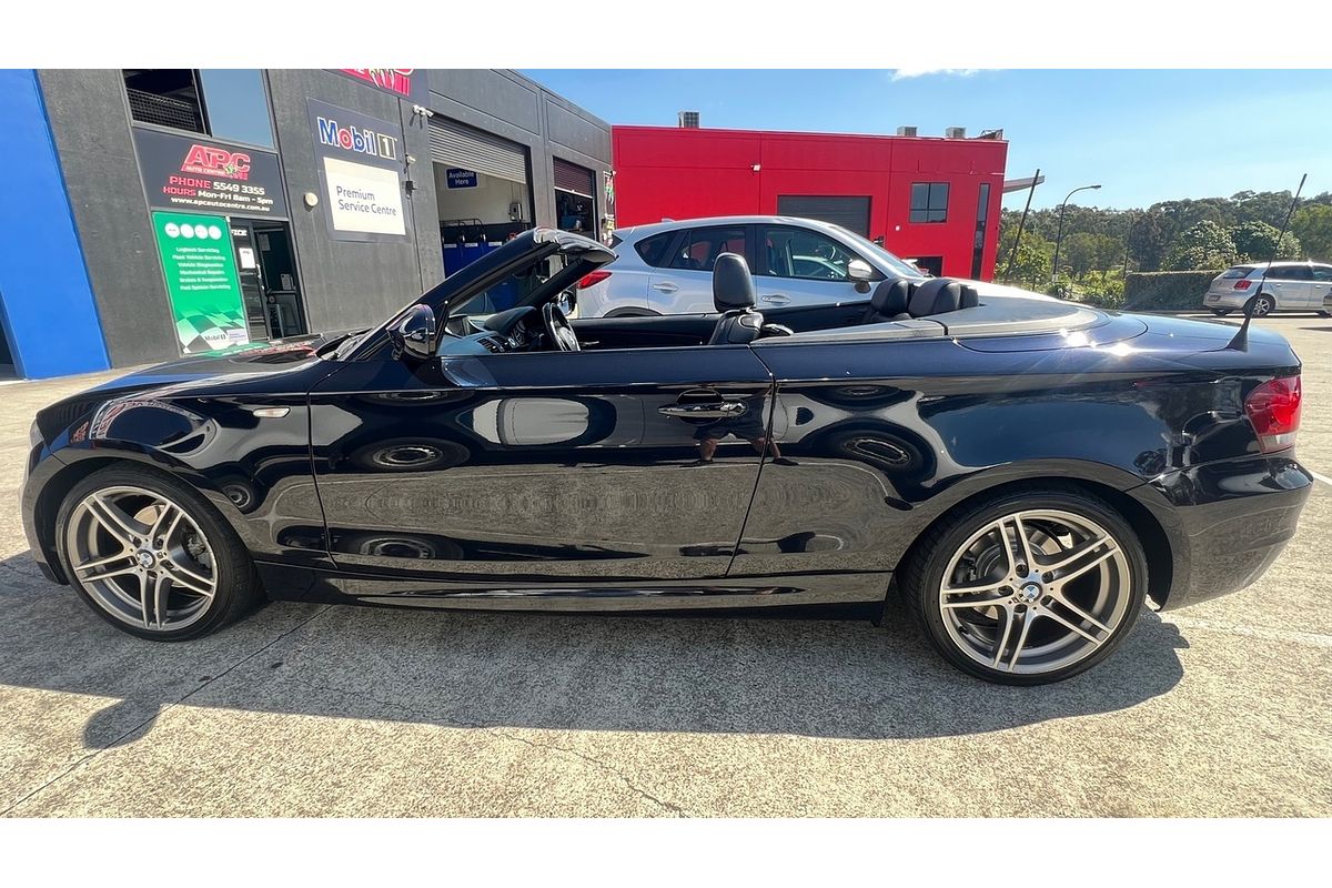 2013 BMW 125i E88 MY12 Update