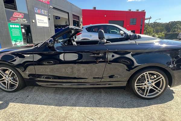 2013 BMW 125i E88 MY12 Update