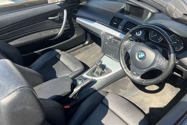 2013 BMW 125i E88 MY12 Update