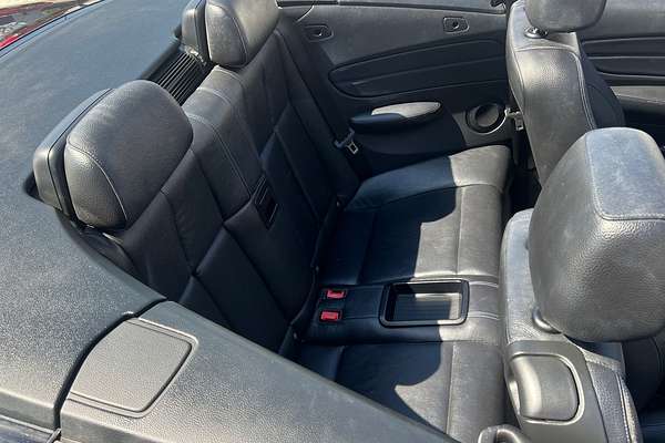 2013 BMW 125i E88 MY12 Update