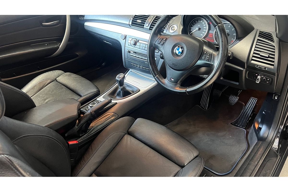 2013 BMW 125i E88 MY12 Update