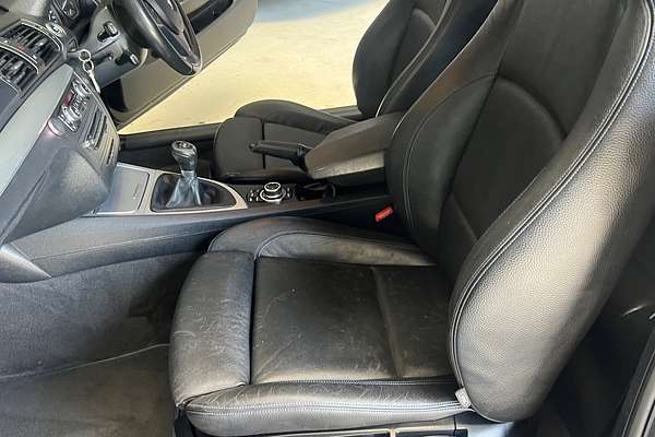 2013 BMW 125i E88 MY12 Update