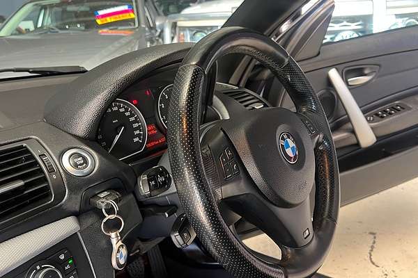 2013 BMW 125i E88 MY12 Update