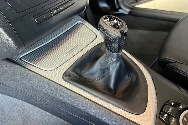 2013 BMW 125i E88 MY12 Update