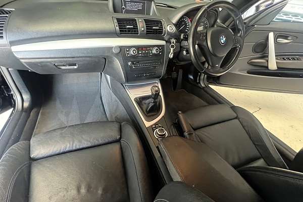 2013 BMW 125i E88 MY12 Update