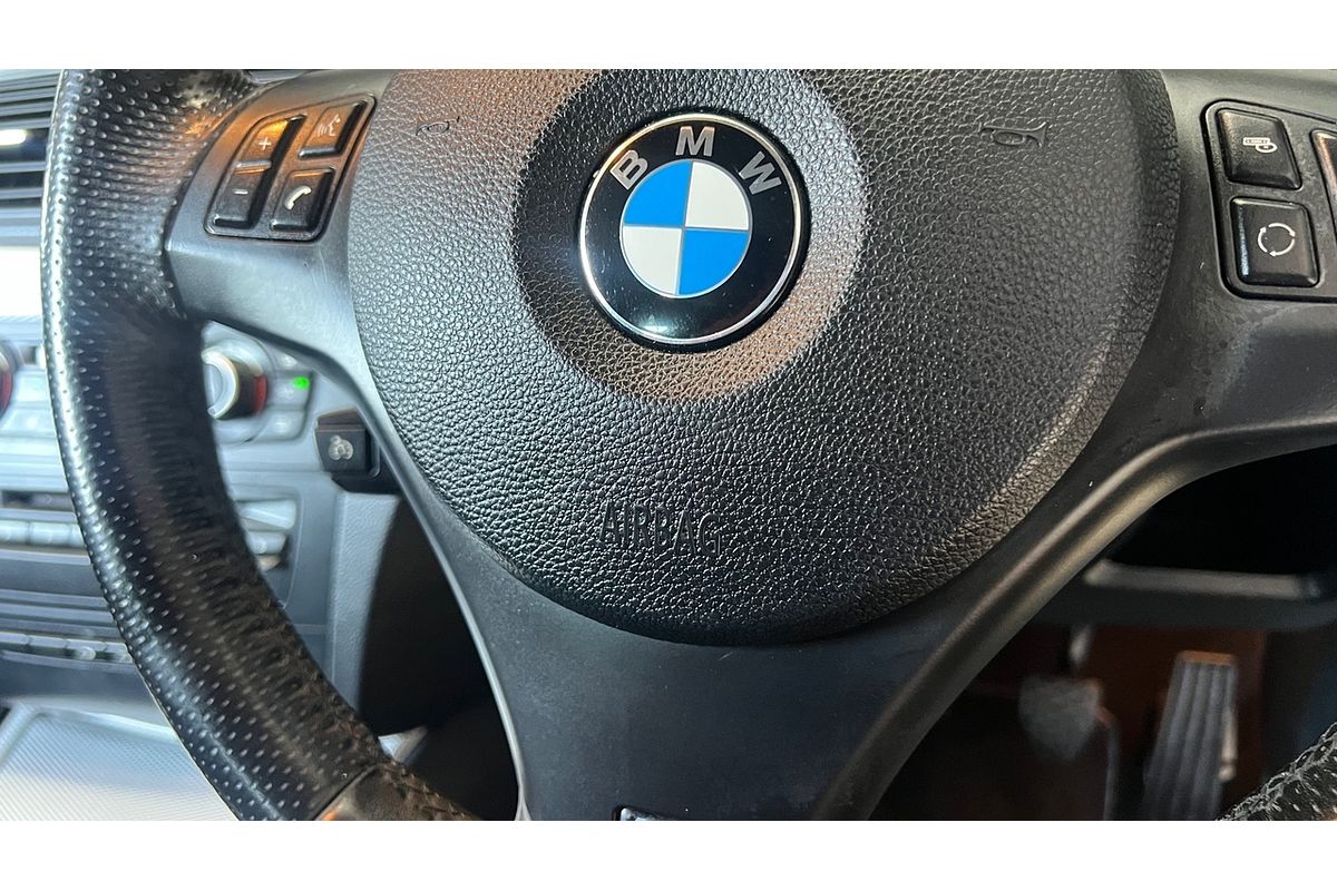 2013 BMW 125i E88 MY12 Update