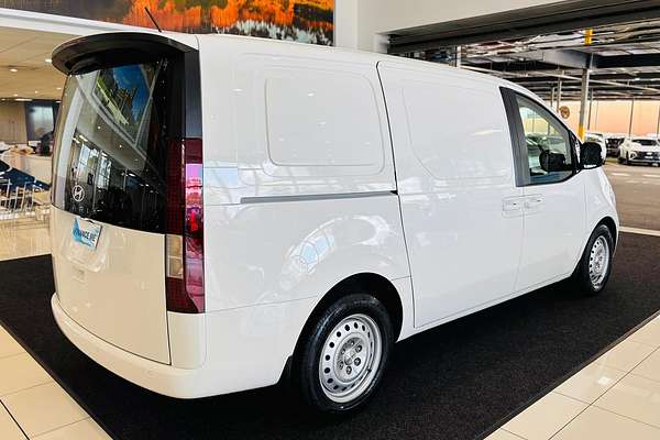 2024 Hyundai STARIA LOAD US4.V3