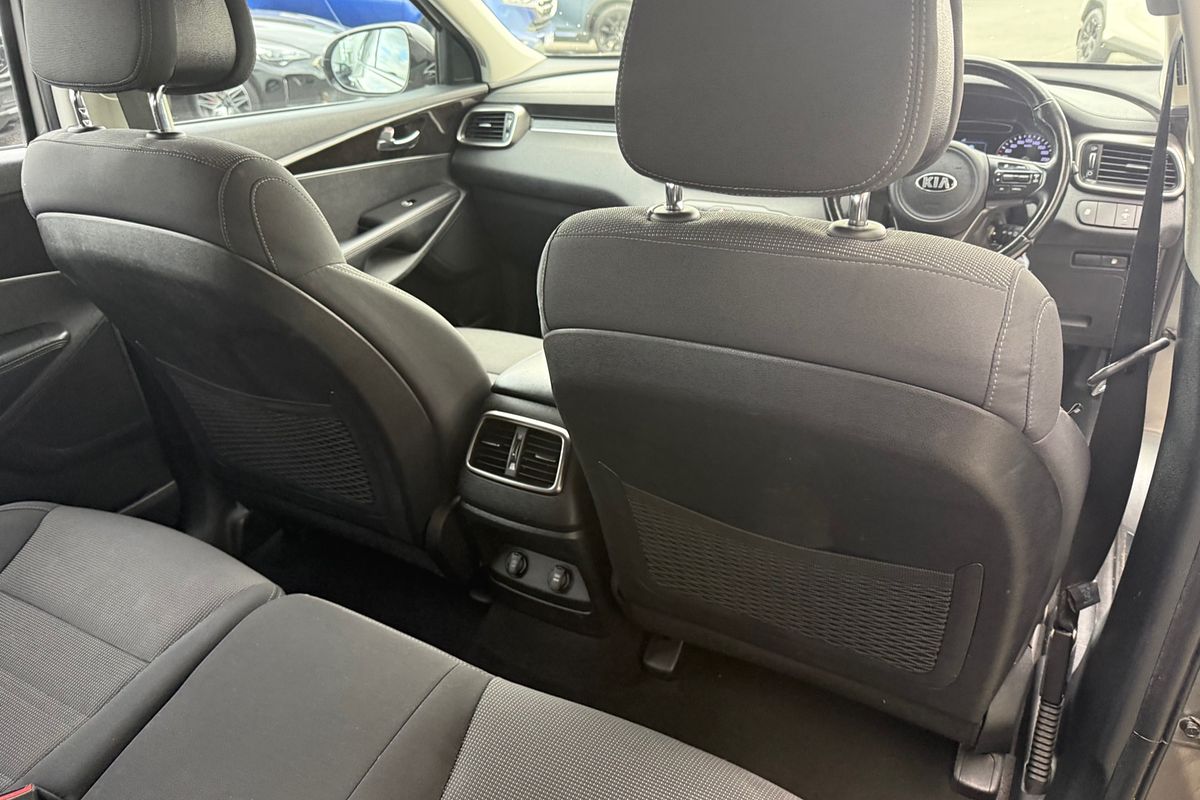 2017 Kia Sorento Si UM