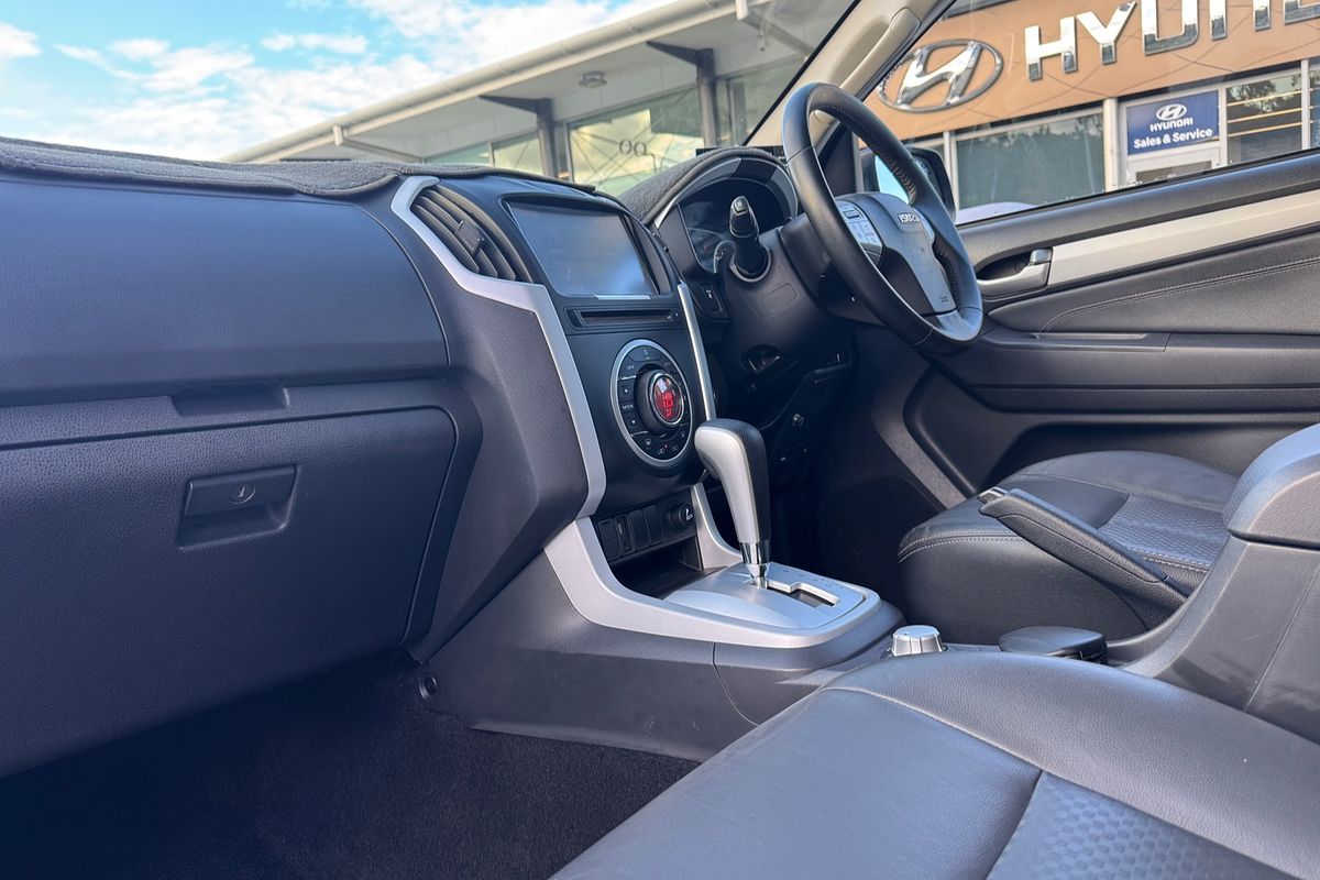 2016 Isuzu MU-X LS-T