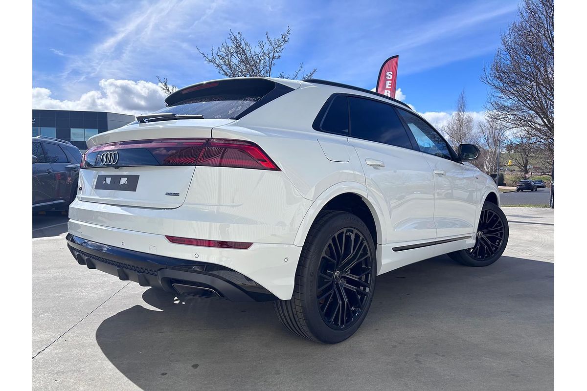 2025 Audi Q8 50 TDI S line F1