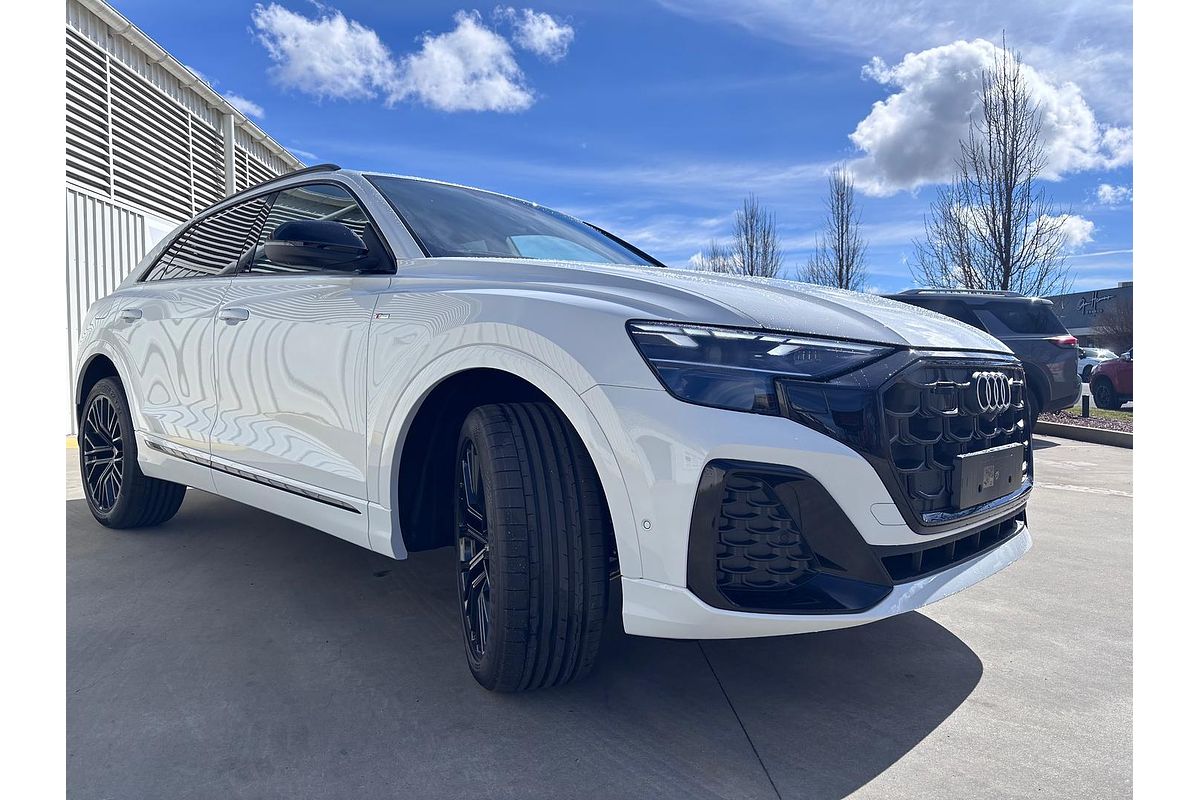 2025 Audi Q8 50 TDI S line F1
