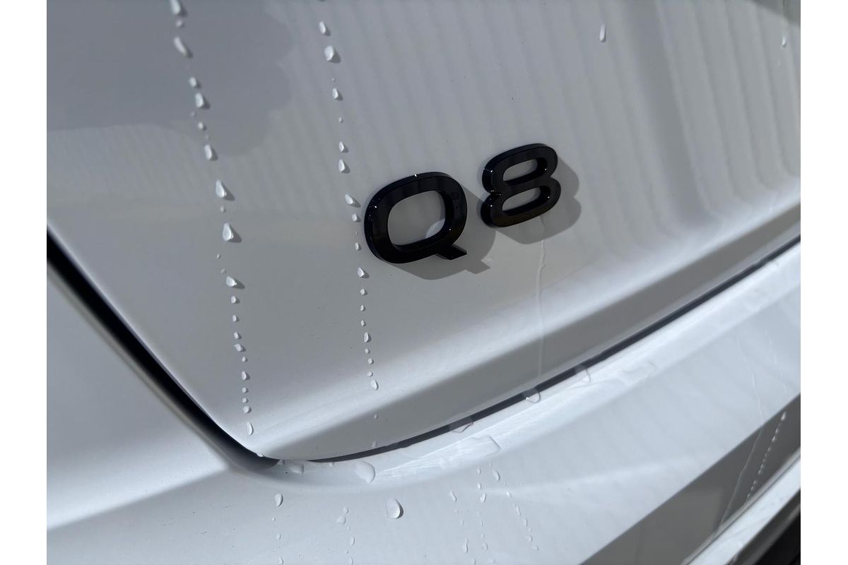 2025 Audi Q8 50 TDI S line F1