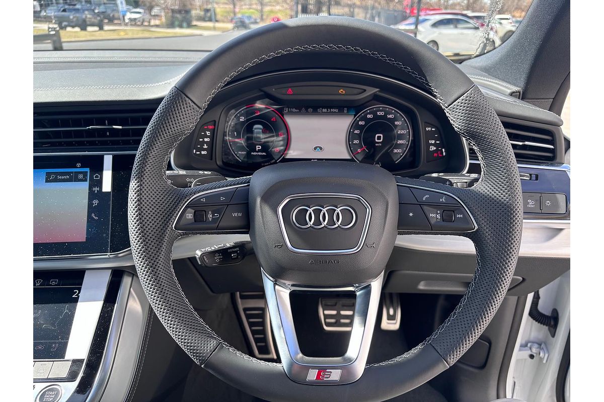 2025 Audi Q8 50 TDI S line F1
