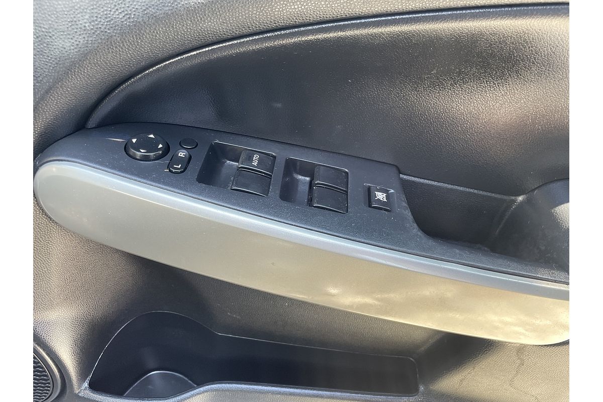 2013 Mazda 2 Neo DE Series 2