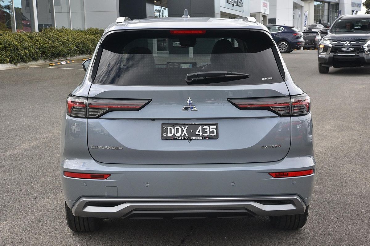 2025 Mitsubishi Outlander Exceed ZM