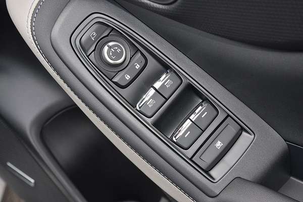 2025 Subaru Forester 2.5i-S S5