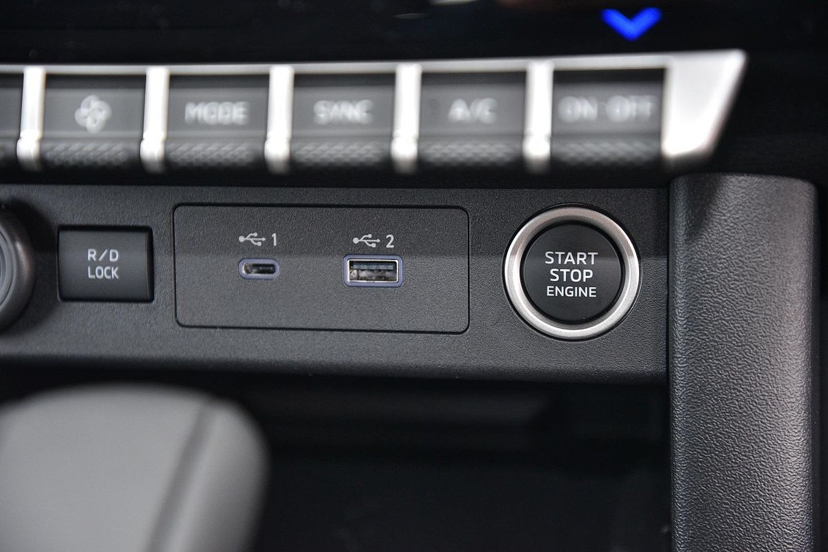 2024 Mitsubishi Triton GLS MV 4X4
