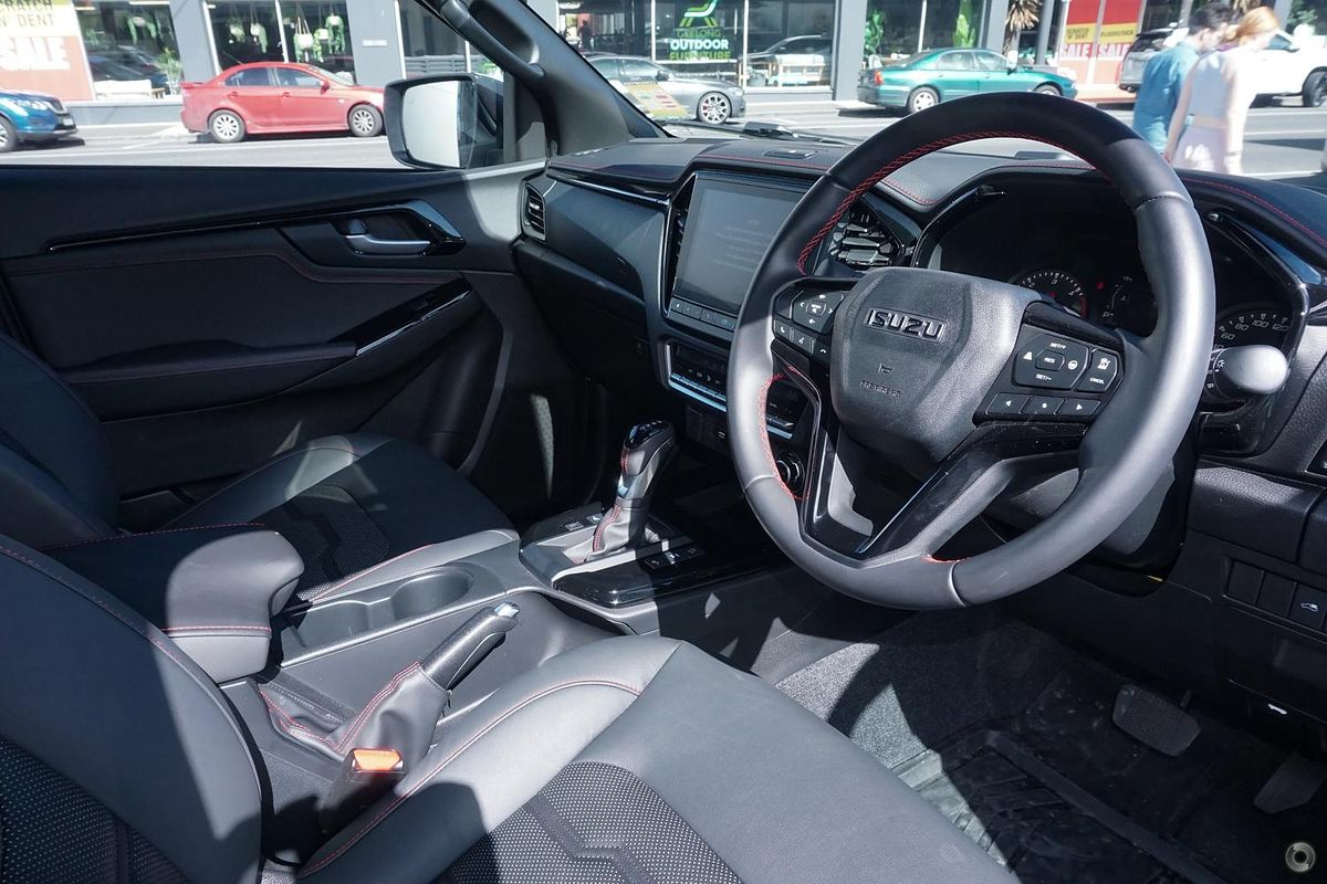2023 Isuzu D-MAX X-TERRAIN 4X4
