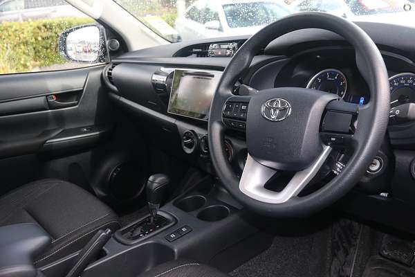 2017 Toyota Hilux SR GUN126R 4X4