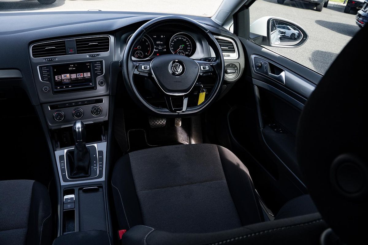 2017 Volkswagen Golf 92TSI Trendline 7