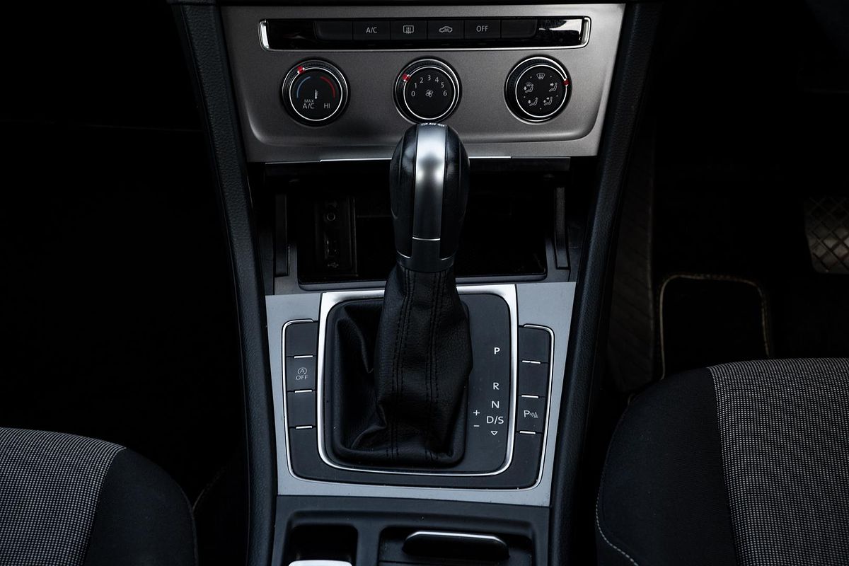 2017 Volkswagen Golf 92TSI Trendline 7