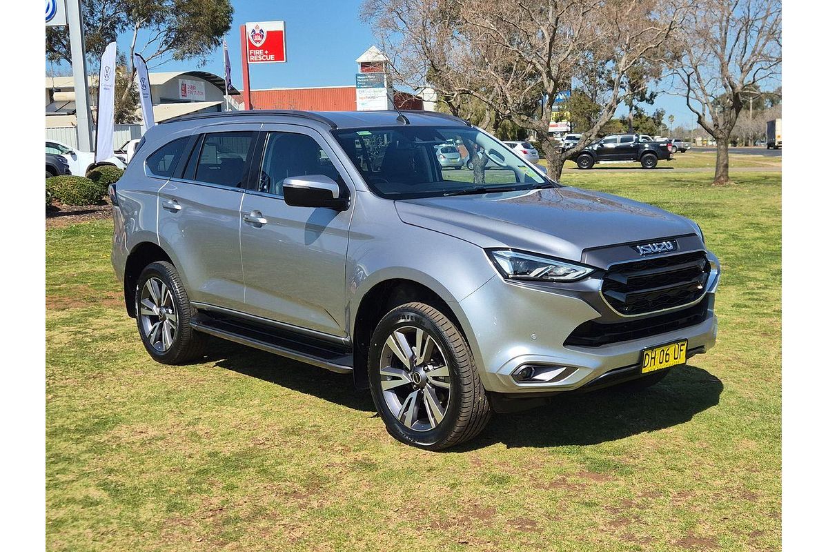 2023 Isuzu MU-X LS-T