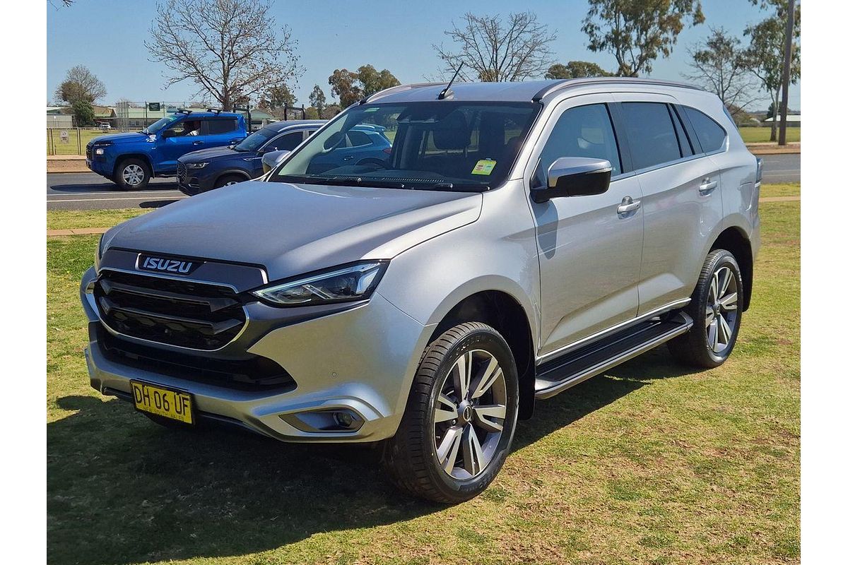 2023 Isuzu MU-X LS-T