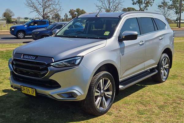 2023 Isuzu MU-X LS-T