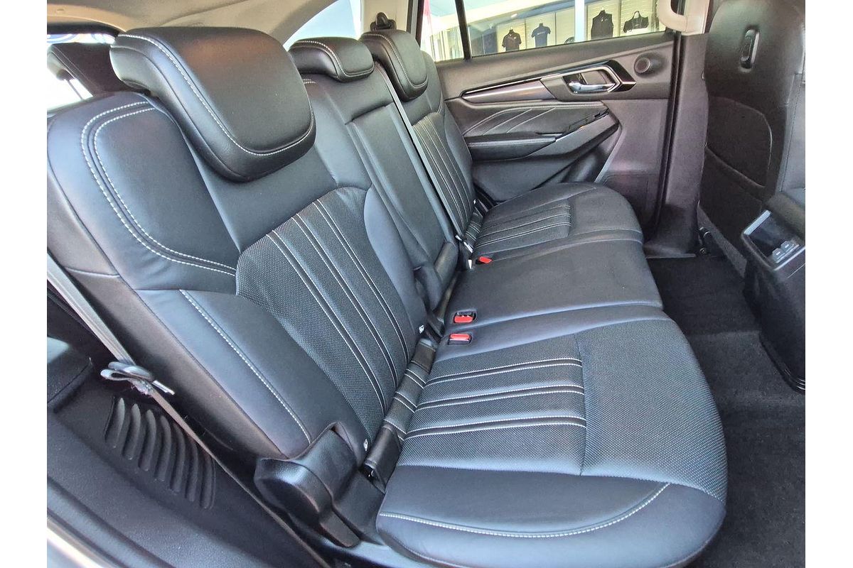 2023 Isuzu MU-X LS-T