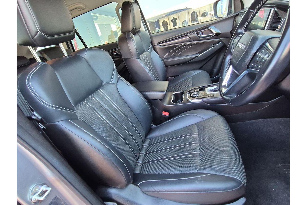 2023 Isuzu MU-X LS-T