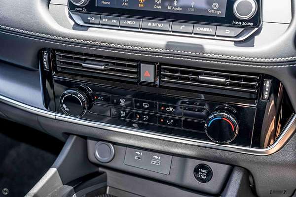 2024 Nissan X-TRAIL ST T33