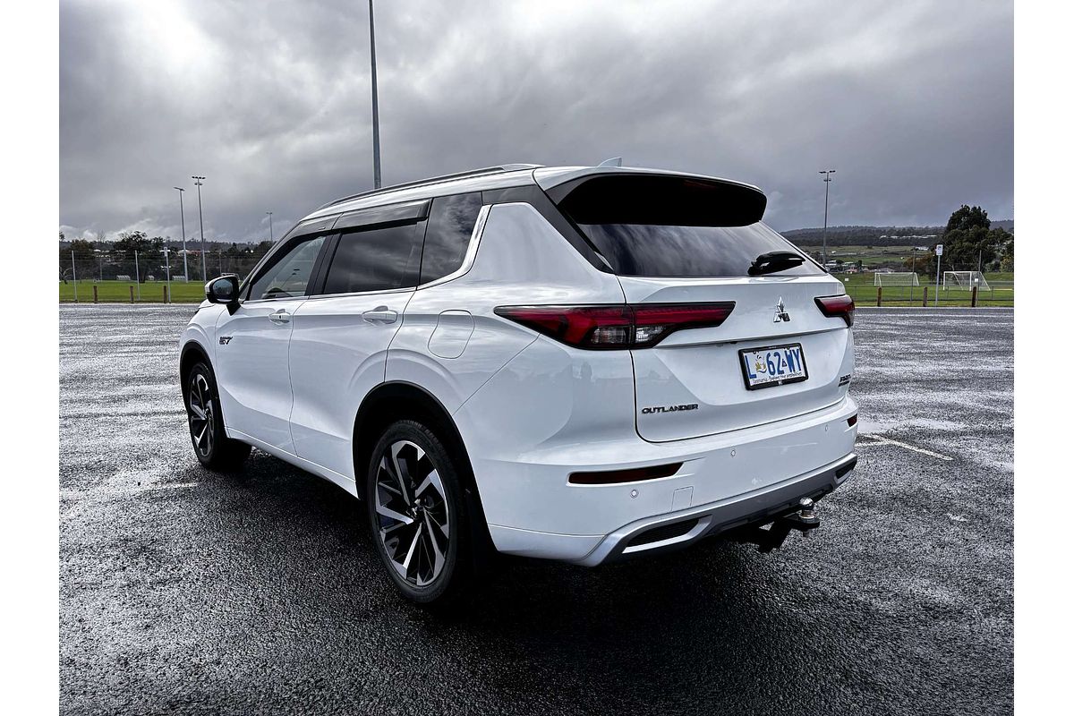 2024 Mitsubishi Outlander PHEV Exceed ZM