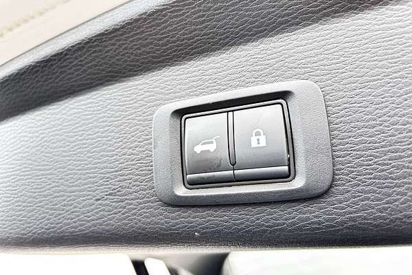 2024 Mitsubishi Outlander PHEV Exceed ZM