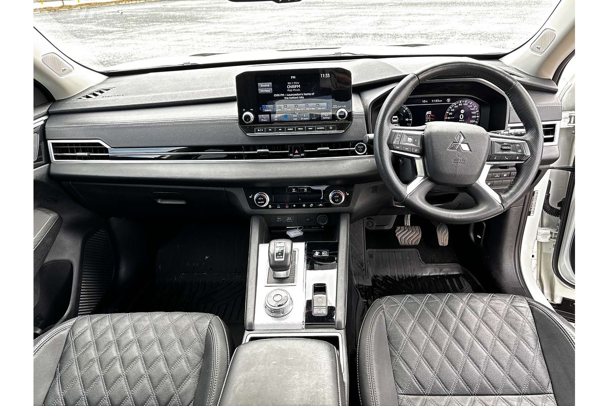 2024 Mitsubishi Outlander PHEV Exceed ZM