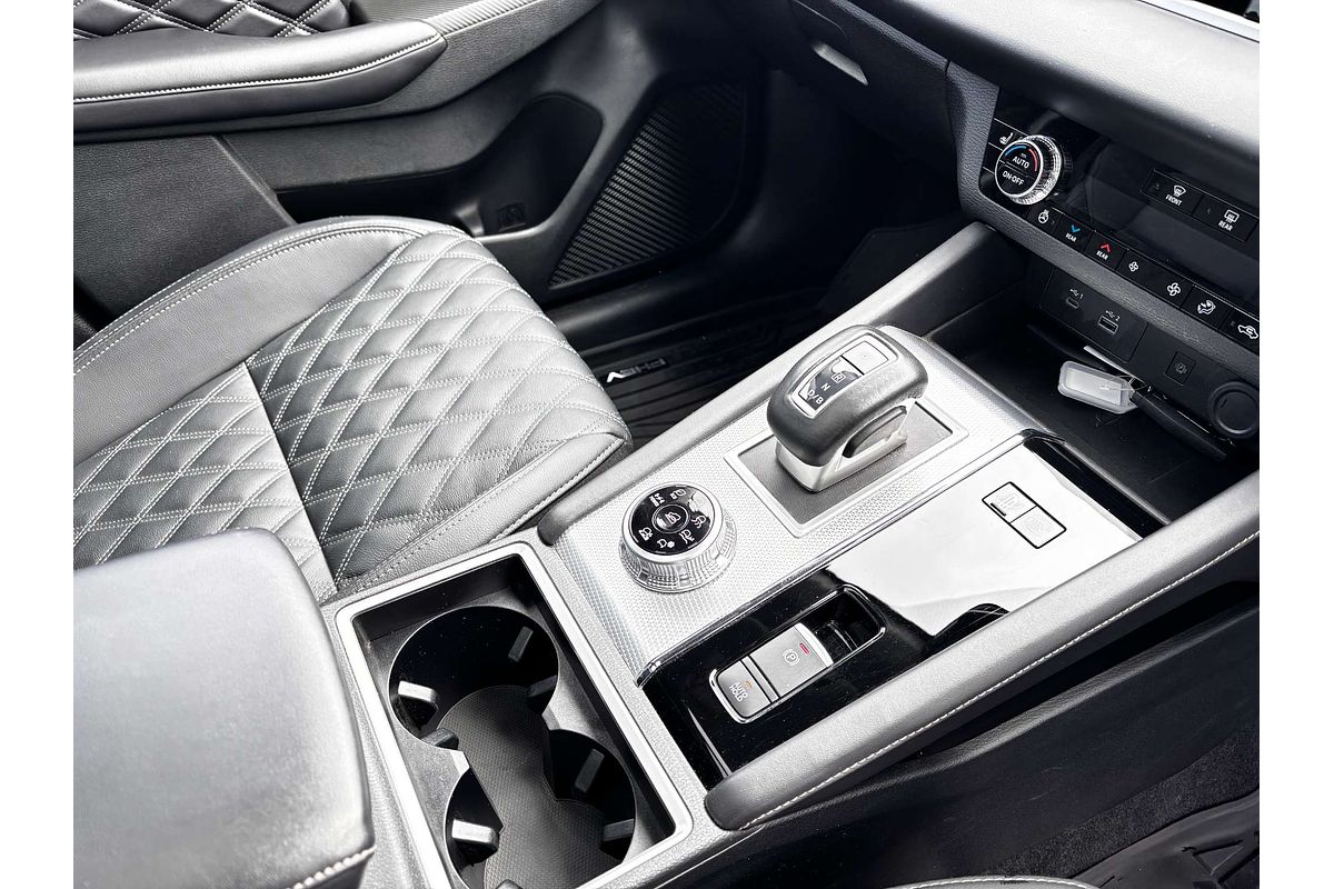 2024 Mitsubishi Outlander PHEV Exceed ZM
