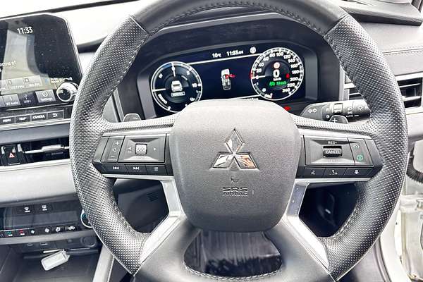 2024 Mitsubishi Outlander PHEV Exceed ZM