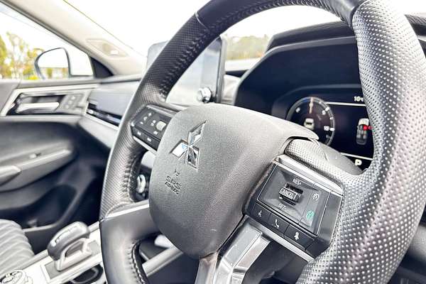 2024 Mitsubishi Outlander PHEV Exceed ZM