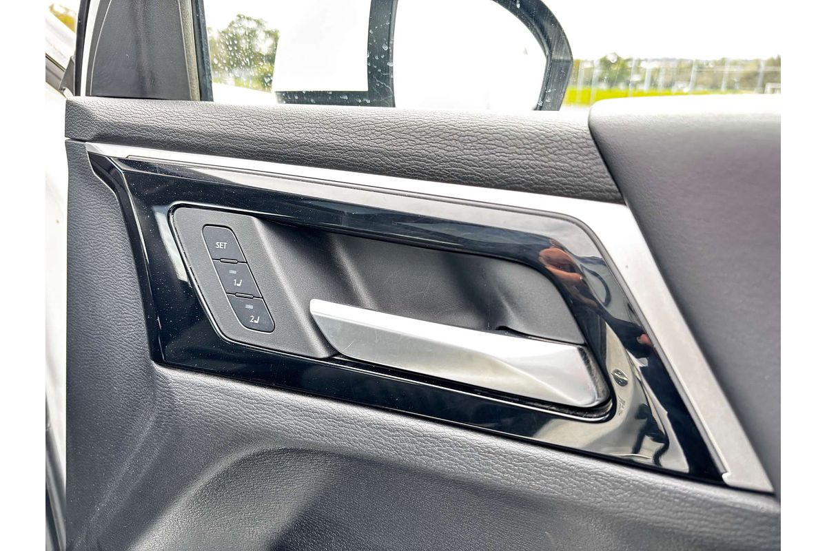2024 Mitsubishi Outlander PHEV Exceed ZM