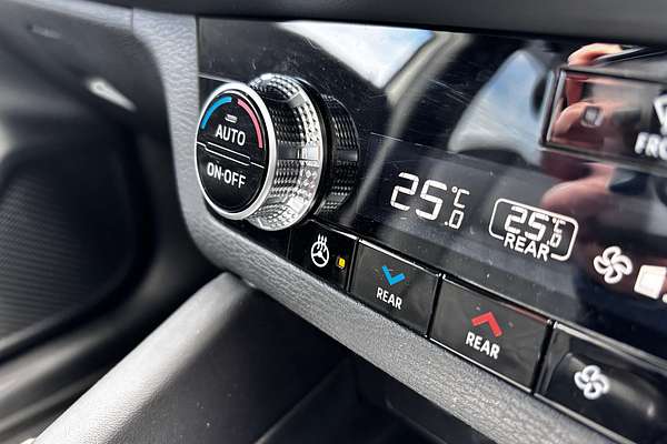 2024 Mitsubishi Outlander PHEV Exceed ZM