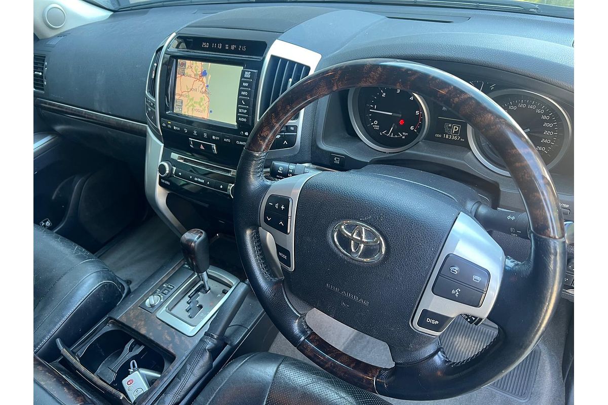 2014 Toyota Landcruiser Sahara VDJ200R