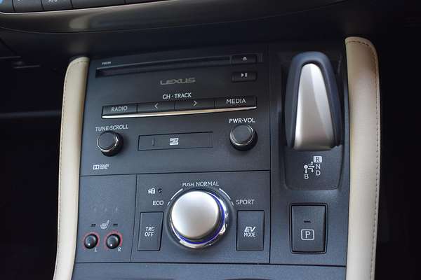 2016 Lexus CT CT200h Luxury ZWA10R
