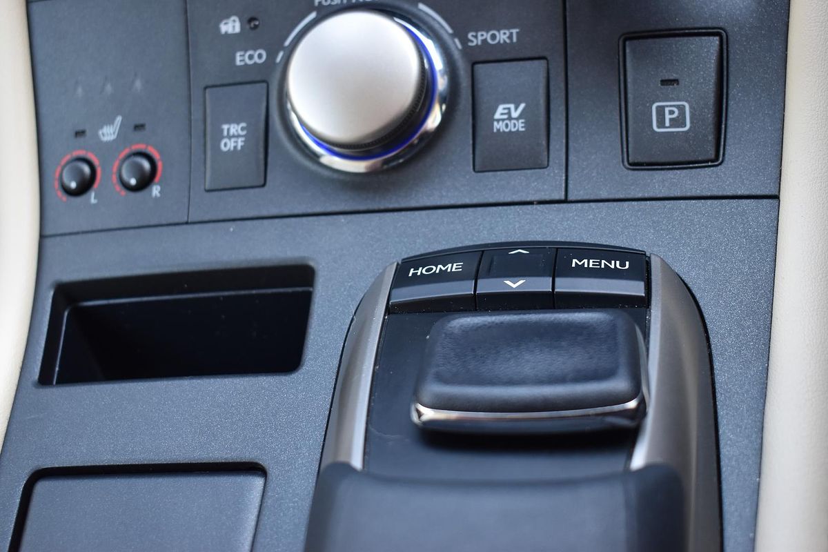 2016 Lexus CT CT200h Luxury ZWA10R
