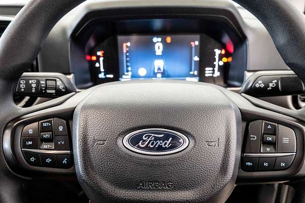2024 Ford Everest Ambiente 2.0L