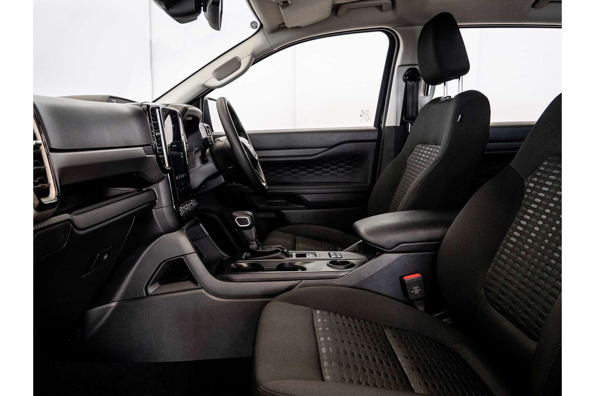 2024 Ford Everest Ambiente 2.0L