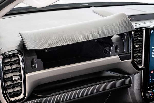 2024 Ford Everest Ambiente 2.0L